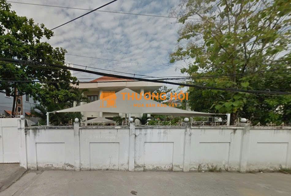 Cho thuê biệt thự số 5 Trần Văn Sắc . Thảo Điền . Quận 2