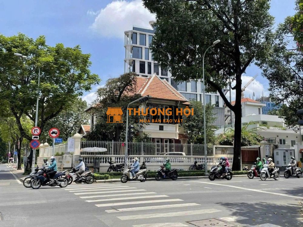 Cho thuê biệt thự Góc 2MT 216 Võ Thị Sáu, Phường Xuân Hòa, Quận 3