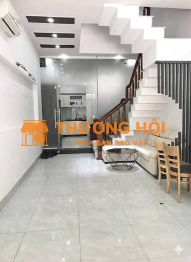 Cho thuê nhà 214/C15 Nguyễn Trãi Q1,nhà bếp ,3 phòng ngủ và 2 WC