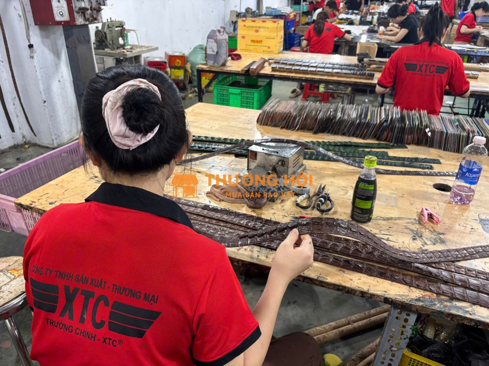 XƯỞNG GIA CÔNG ĐỒ DA NHẬN SẢN XUẤT TỪ Ý TƯỞNG ĐẾN THÀNH PHẨM