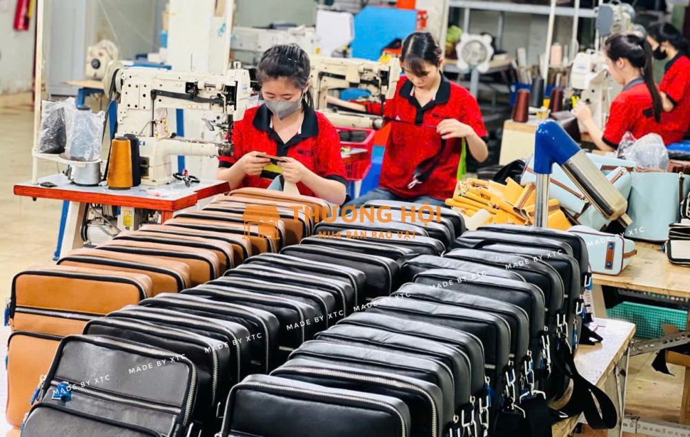 QUÀ TẶNG DOANH NGHIỆP ĐỒ DA THIẾT KẾ RIÊNG CHO SỰ KIỆN