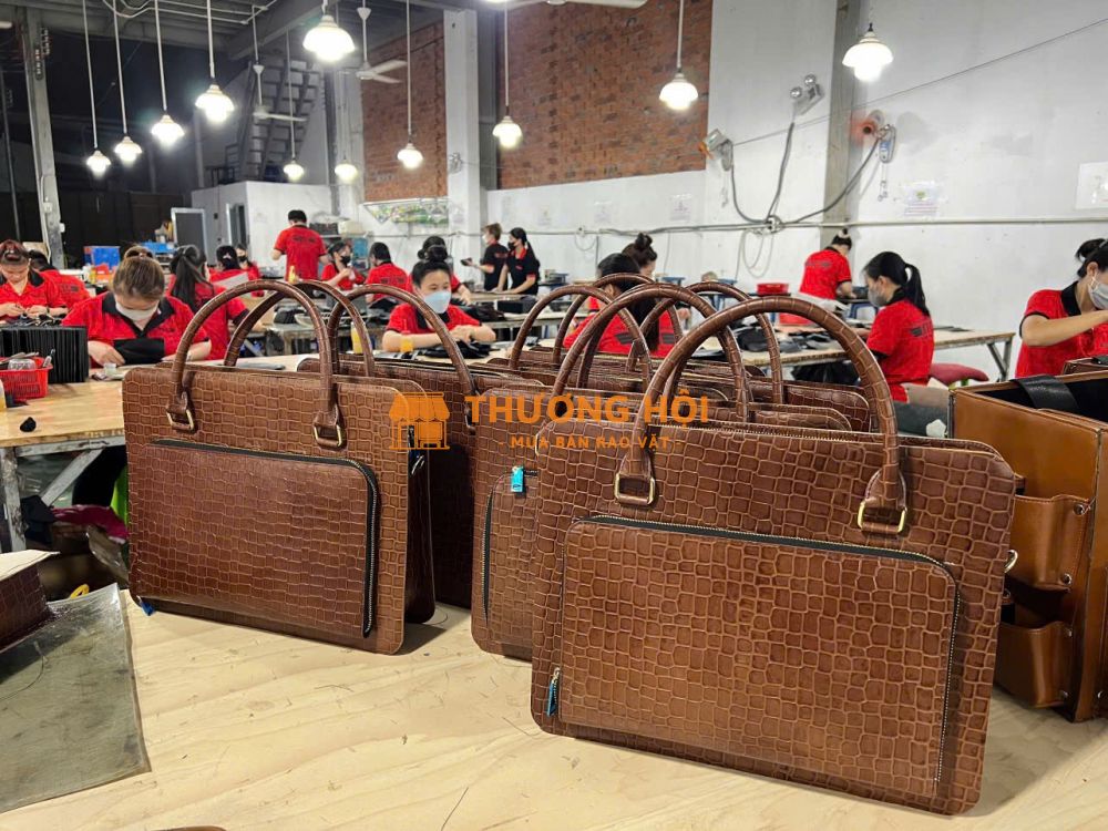 XƯỞNG SỈ ĐỒ DA HỖ TRỢ ĐẠI LÝ XÂY DỰNG NGUỒN HÀNG LÂU DÀI