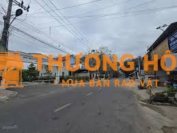 Tôi cần bán lô đất đẹp gần công viên trong khu nhà ở Thăng Long house