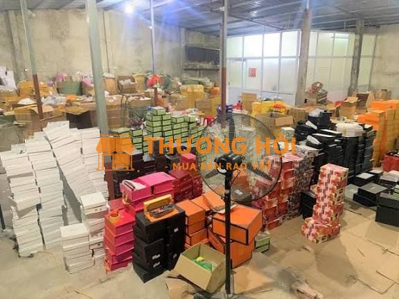 Cần nhân viên, thời vụ và lâu dài: PHỤ KHO KIỂM HÀNG, ĐÓNG HỘP